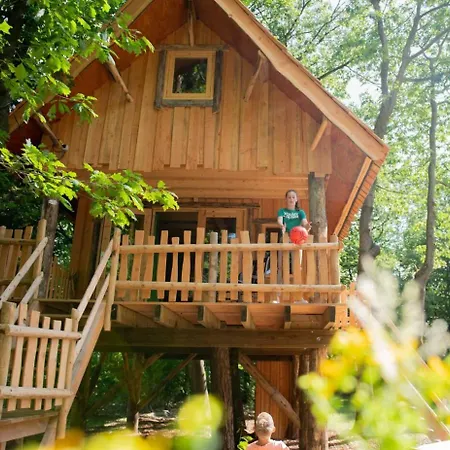 Wooden I Boomhut Op Recreatiepark Mastendol Holiday home *