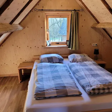 Wooden I Boomhut Op Recreatiepark Mastendol *