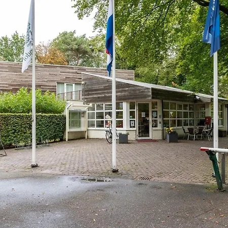 Wooden I Boomhut Op Recreatiepark Mastendol Rijen