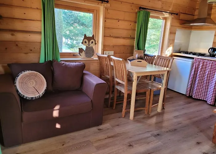 Wooden I Boomhut Op Recreatiepark Mastendol Rijen