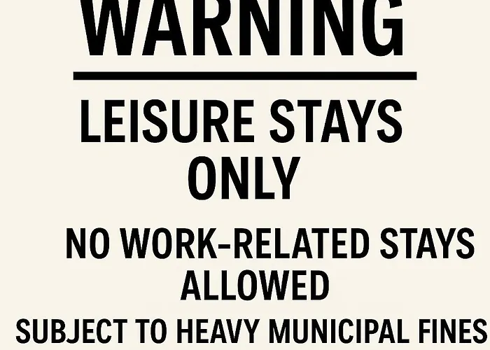 Holiday home Wooden I Boomhut Op Recreatiepark Mastendol Rijen